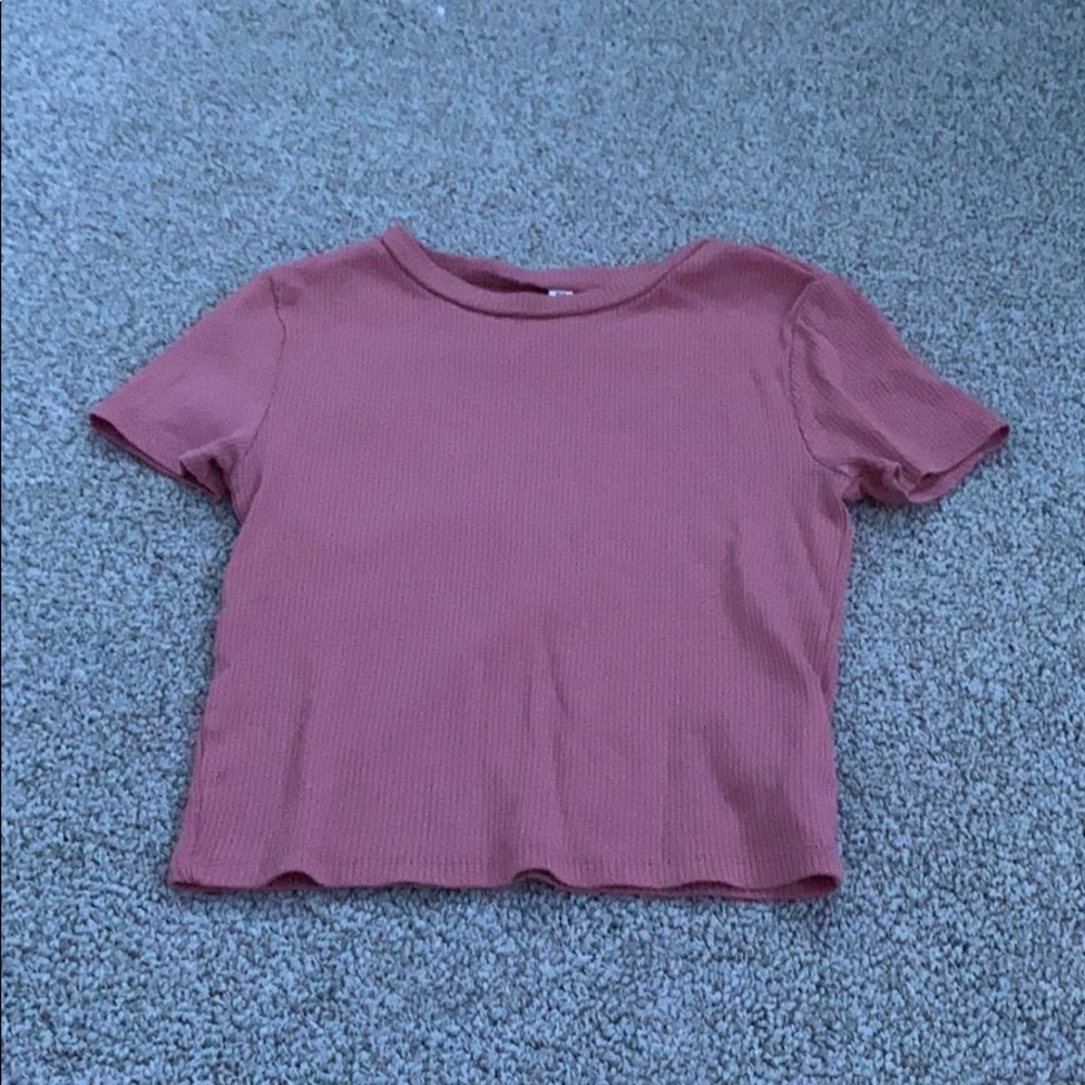 pink tee